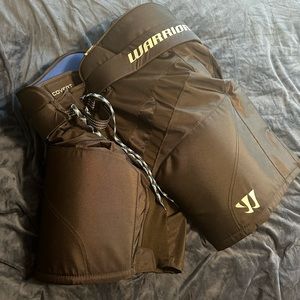 NWOT Ice Hockey Warrior Senior Pants Size Large - model Covert OT2 Black & Blue